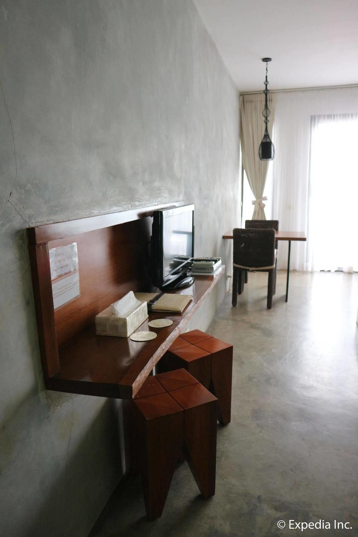 Pahuwayan Suites Balabag  Luaran gambar